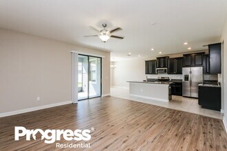 9935 Ivory Dr in Ruskin, FL - Building Photo - Building Photo