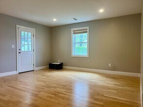 29 Orange St in Waltham, MA - Foto de edificio - Building Photo