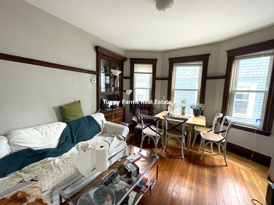 10 Cambridge Ter, Unit 2 in Cambridge, MA - Foto de edificio
