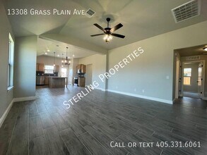 13308 Grass Pln Ave in Yukon, OK - Building Photo - Building Photo