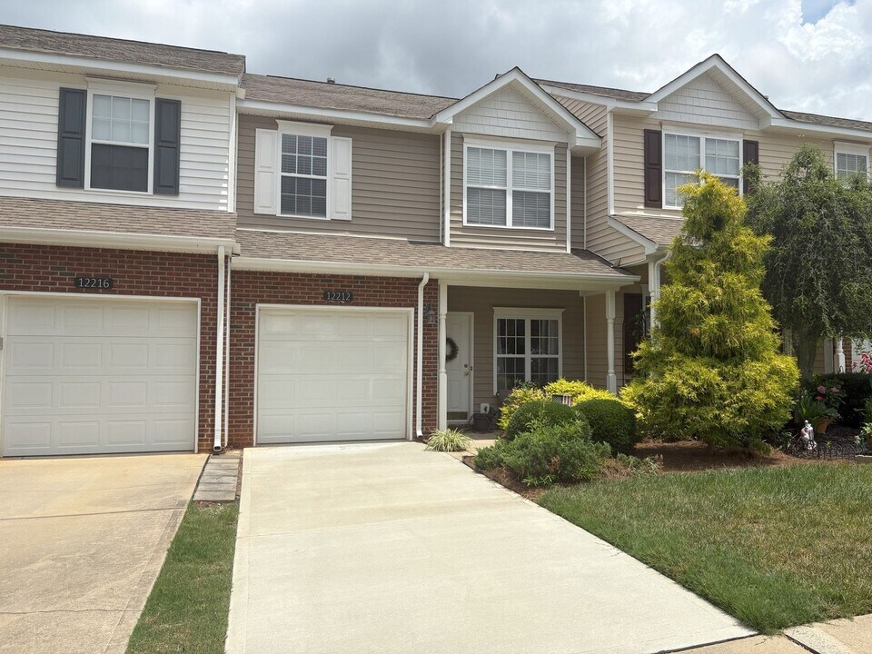 12212 Royal Castle Ct in Charlotte, NC - Building Photo