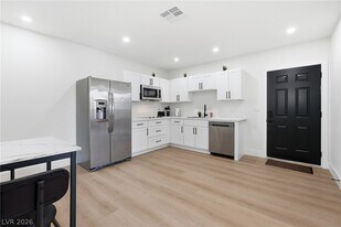 6865 Coley Ave in Las Vegas, NV - Building Photo