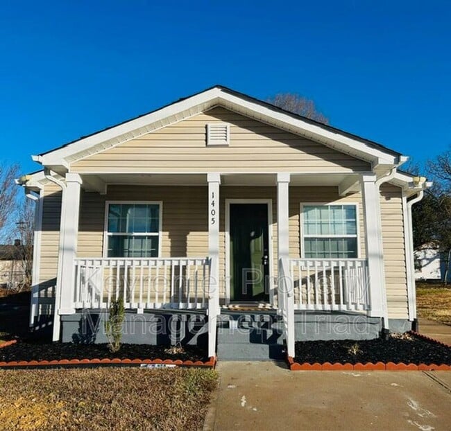 property at 1405 Leonard Ave