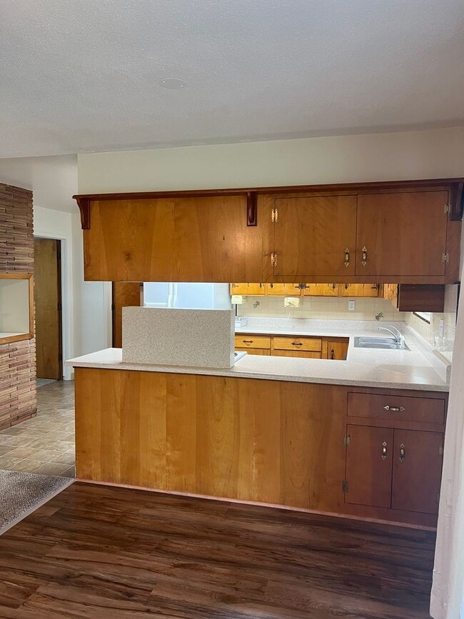 property at 1245 Rogue River Hwy