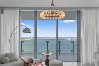 700 NE 26th Terrace in Miami, FL - Building Photo - Building Photo