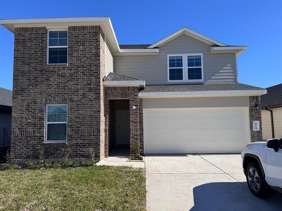 4215 Bedwyn Bay Dr in Fulshear, TX - Foto de edificio