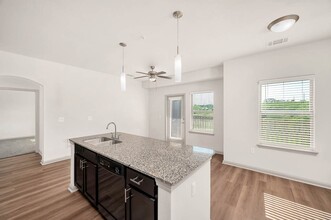 Boulevard at Lakeside in Oklahoma City, OK - Building Photo - Building Photo