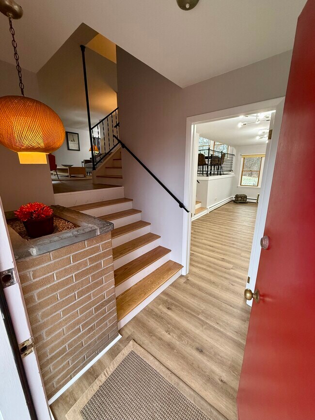 147 Honness Ln in Ithaca, NY - Building Photo - Building Photo