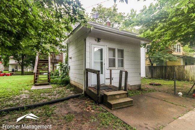 909 Osage St in Manhattan, KS - Building Photo - Building Photo