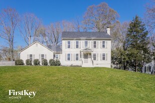 11801 Lansbury Ct in Charlotte, NC - Building Photo