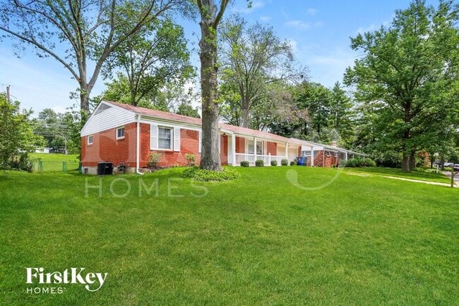 12431 Sparrowwood Dr in St. Louis, MO - Building Photo - Building Photo