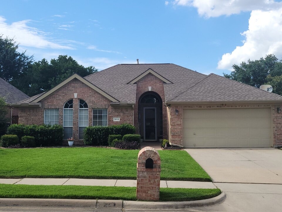 1812 Tree Line Rd in Flower Mound, TX - Building Photo