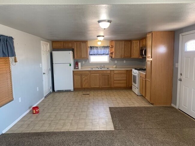 1330 Pickering Ave in Spring Creek, NV - Building Photo - Building Photo
