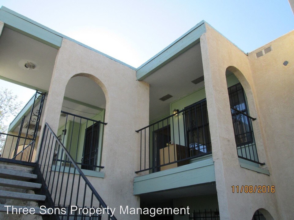 1729 Girard Blvd SE in Albuquerque, NM - Building Photo