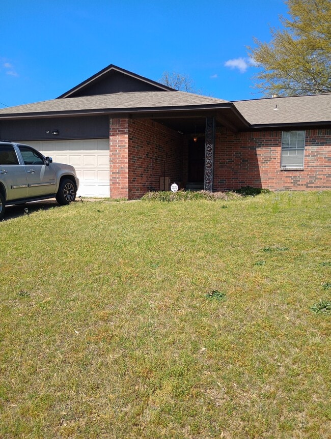 property at 4 Buffington Ct