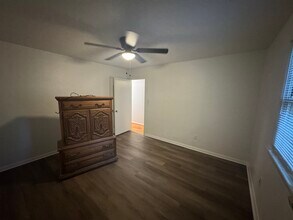 29 Moores Ln S in Newport News, VA - Foto de edificio - Building Photo