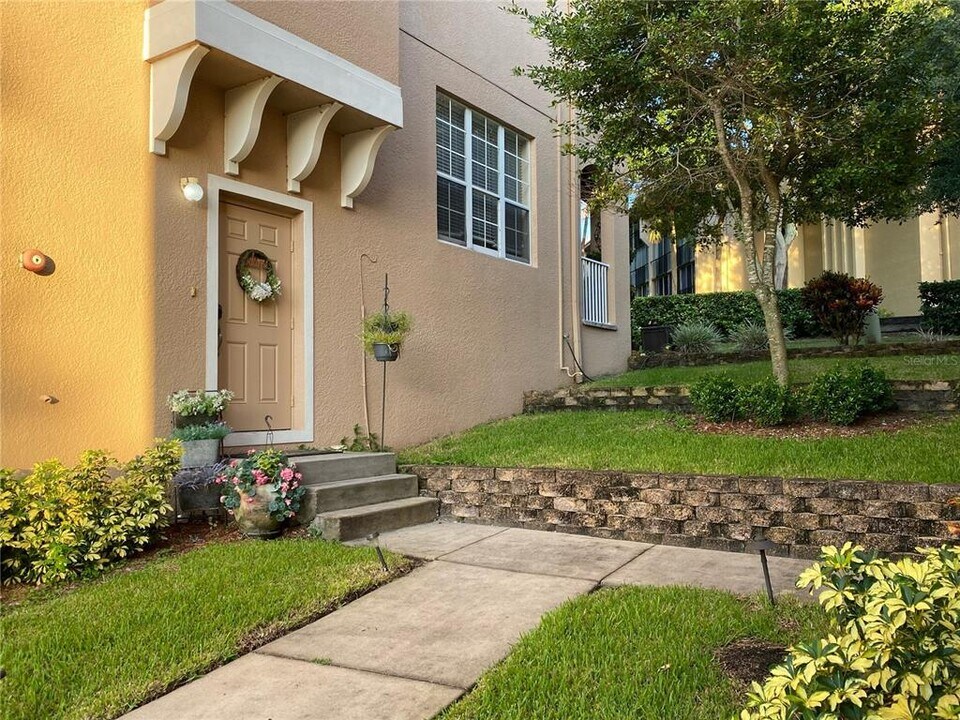 94 S Highland Ave in Tarpon Springs, FL - Building Photo