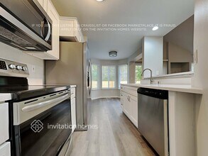 5485 Trosper Lake St SW in Tumwater, WA - Building Photo - Building Photo