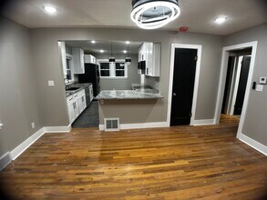 5727 Saylor St in Lincoln, NE - Building Photo - Building Photo