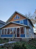 1926 7th St in Des Moines, IA - Building Photo