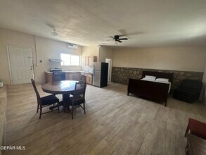 4640 La Luz Ave in El Paso, TX - Building Photo - Building Photo