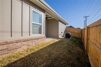 270 N Hunter St in Farmington, AR - Building Photo - Building Photo