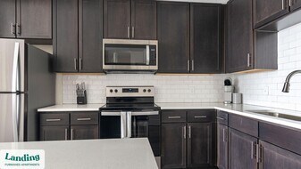 9650 52nd Ave E in Palmetto, FL - Building Photo