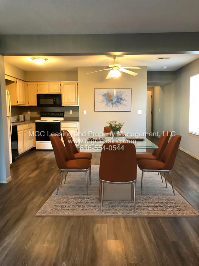 1114 Garden Dr in Harrisonville, MO - Building Photo - Building Photo