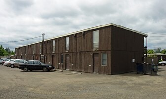 1421-1443 NW Highland Dr in Corvallis, OR - Building Photo