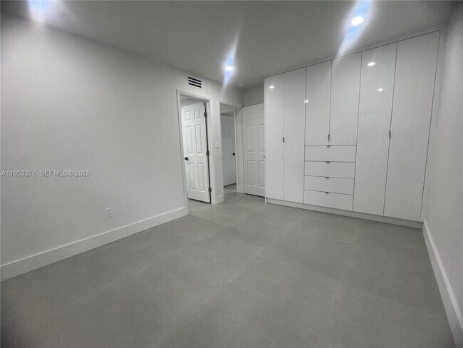 13380 NW 32nd Ave in Opa Locka, FL - Building Photo - Building Photo