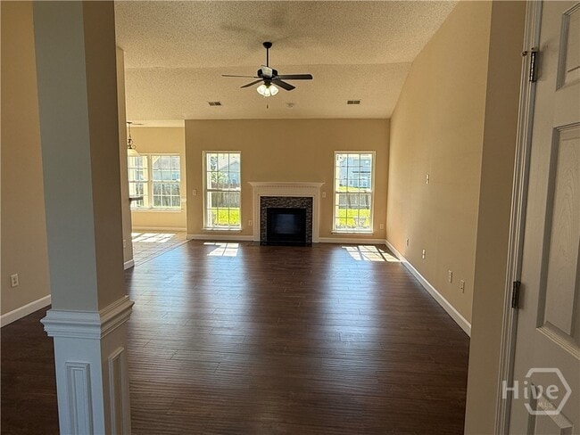 107 Willow Point Cir in Savannah, GA - Building Photo - Building Photo