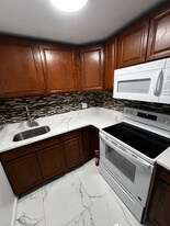 142 Burgundy Hill Ln in Middletown, CT - Building Photo