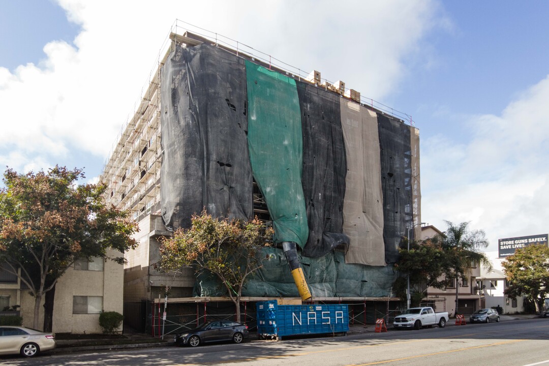 Motor Avenue in Los Angeles, CA - Foto de edificio