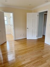 45- 32 Westminster Rd in Great Neck, NY - Building Photo - Building Photo
