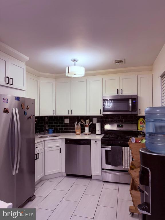 15 Washington Ct in East Windsor, NJ - Building Photo - Building Photo