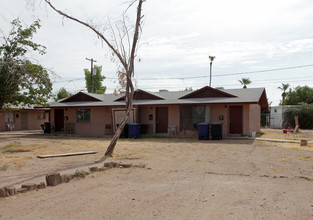 351-375 N Nevada St in Chandler, AZ - Building Photo - Building Photo