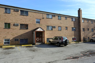 Colwyn Court Apartments in Darby, PA - Building Photo - Building Photo