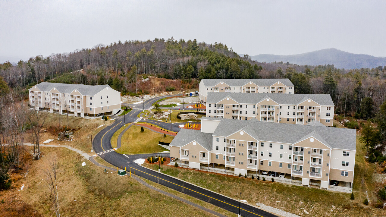56 Alta Blvd in Lebanon, NH - Foto de edificio
