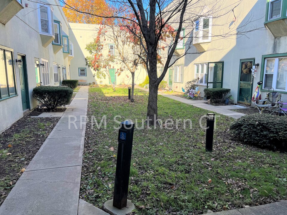 40 S Cherry St in Wallingford, CT - Building Photo