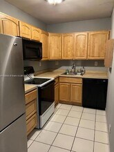 405 S Pine Island Rd, Unit 108D in Plantation, FL - Building Photo - Building Photo
