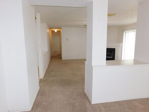 8910 Walnut Basin in Converse, TX - Building Photo - Building Photo
