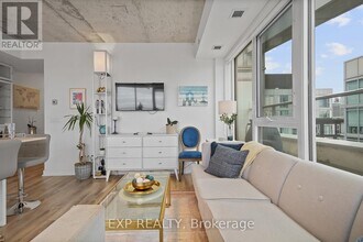 25 Baseball Pl in Toronto, ON - Building Photo - Building Photo