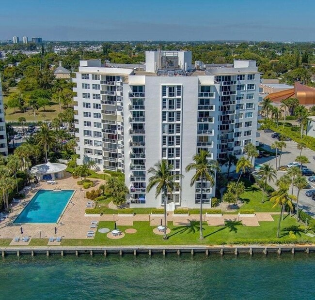 property at 2800 N Flagler Dr
