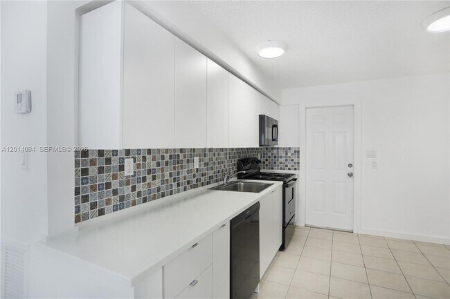 property at 1522 SW 30th St