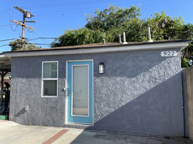 property at 922 E Century Blvd