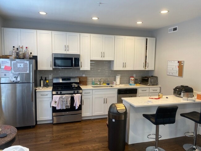 783 Parker St, Unit 3