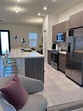 8005 NW 104th Ave-Unit -2 in Doral, FL - Building Photo - Building Photo