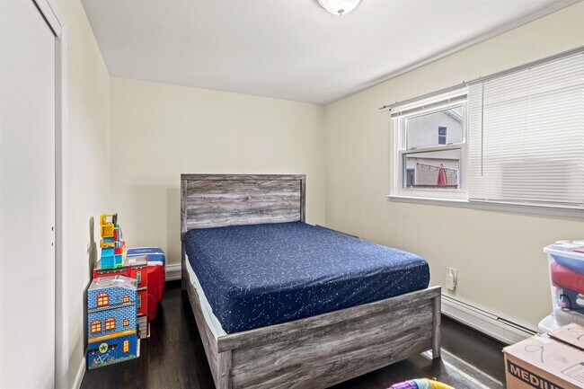 5 Acorn Rd in Secaucus, NJ - Building Photo - Building Photo