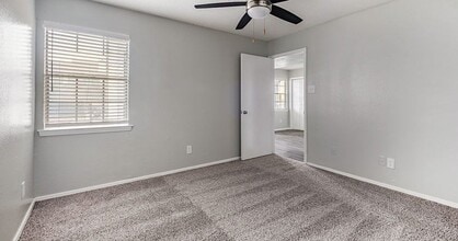 Hawke Apartment Homes in Irving, TX - Foto de edificio - Building Photo