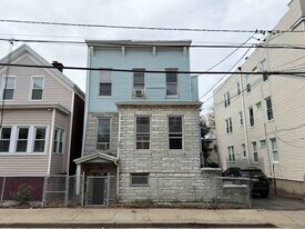 225 Lembeck Ave in Jersey City, NJ - Building Photo